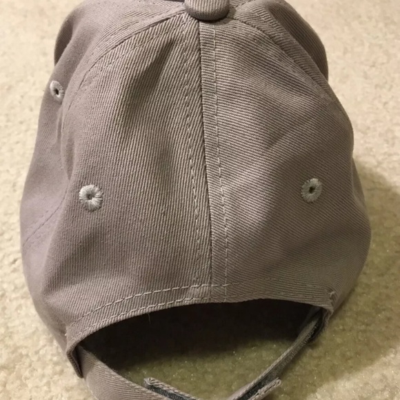 Disney Animal Kingdom Grey Hat Cap Strapback Embroidered Kids Youth Size 54-58cm - Picture 4 of 12